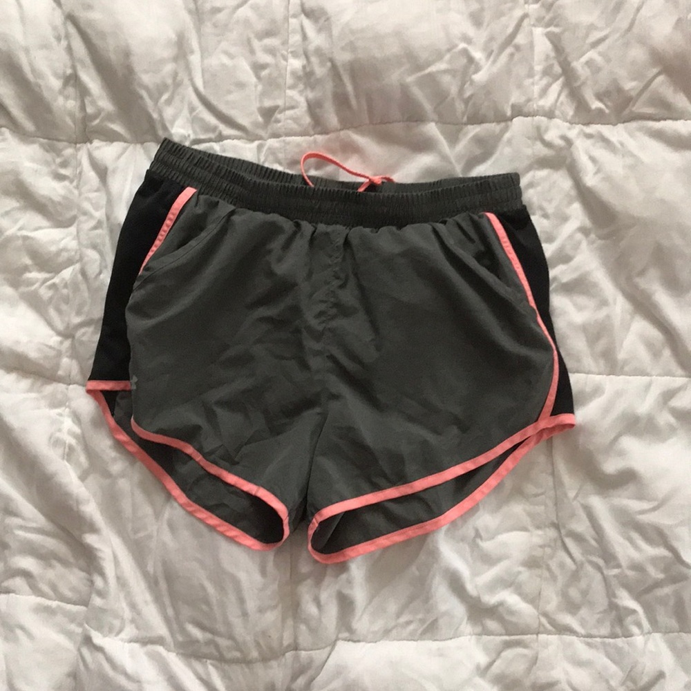 Under armour workout shorts with pockets